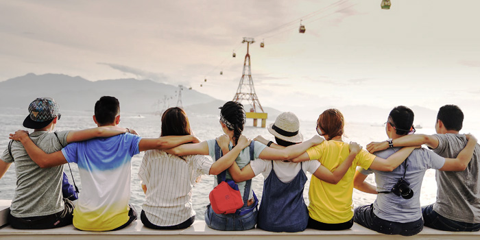 云顶集团视人才为第一资源，强调人的生长优先于一切。